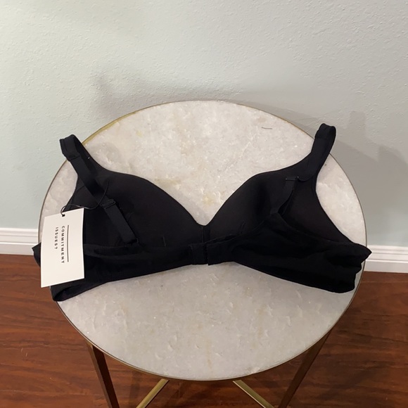 Kit Undergarments Molded Soft Plunge Bra size 4 - Picture 6 of 8